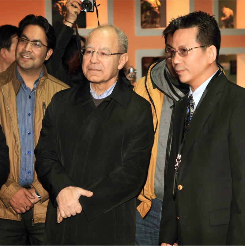 We are visited by UAE dignitaries in a survey of best working places in Jiangsu, China.